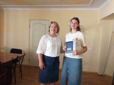 ПРИВІТАННЯ ТА НАГОРОДЖЕННЯ ВІДЗНАКАМИ СТАРОСТ ВИПУСКНИХ ГРУП ПРИВІТАННЯ ТА НАГОРОДЖЕННЯ ВІДЗНАКАМИ СТАРОСТ ВИПУСКНИХ ГРУП