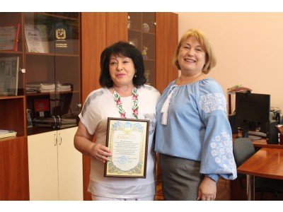 ВІТАЄМО ПЕДАГОГІЧНИХ ПРАЦІВНИКІВ З ВІДЗНАКАМИ!