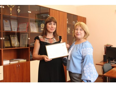 ВІТАЄМО ПЕДАГОГІЧНИХ ПРАЦІВНИКІВ З ВІДЗНАКАМИ!