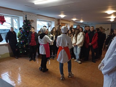 «НОВОРІЧНА ФЕЄРІЯ – МАЙСТЕРНЯ ЦУКЕРОК» «НОВОРІЧНА ФЕЄРІЯ – МАЙСТЕРНЯ ЦУКЕРОК»