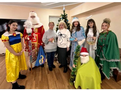 ПОЧАТОК РІЗДВЯНИХ ТА НОВОРІЧНИХ СВЯТ                                                                                                        