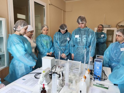 ОСВІТА ЧЕРЕЗ ПРАКТИКУ СТУДЕНТІВ  В НАВЧАЛЬНО-ПРАКТИЧНОМУ ЦЕНТРІ 