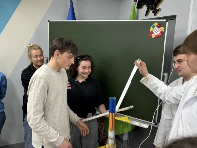 МАЙСТЕР-КЛАС У ЛІЦЕЇ №13 М. ХАРКОВА МАЙСТЕР-КЛАС У ЛІЦЕЇ №13 М. ХАРКОВА