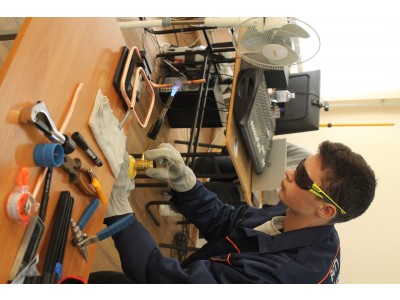 «МАЙСТЕРНЯ ВИНАХІДНИКІВ» ВІДКРИЛА СВОЇ ДВЕРІ ДЛЯ ЮНИХ ДОСЛІДНИКІВ!