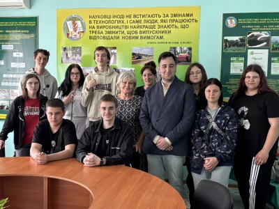 ПРАКТИЧНІ ЗНАННЯ З ПЕРШИХ РУК: НАВЧАЛЬНИЙ ВІЗИТ ДО ЛИПКОВАТІВСЬКОГО АГРАРНОГО КОЛЕДЖУ