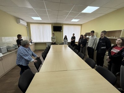 ПРАКТИЧНІ ЗНАННЯ З ПЕРШИХ РУК: НАВЧАЛЬНИЙ ВІЗИТ ДО ЛИПКОВАТІВСЬКОГО АГРАРНОГО КОЛЕДЖУ