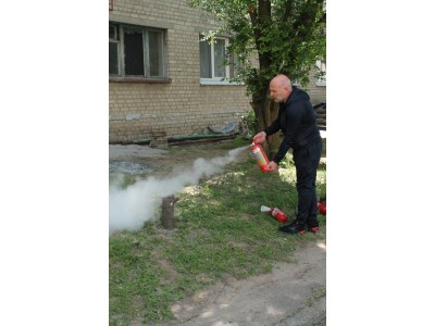 НАВЧАННЯ З ЦИВІЛЬНОГО ЗАХИСТУ: ЯК ДІЯТИ В НАДЗВИЧАЙНИХ СИТУАЦІЯХ