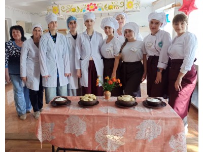 МАЙСТЕР-КЛАС «ВАРЕНИЧНИЙ ДРАЙВ» ДЛЯ АБІТУРІЄНТІВ ХАРКОВА