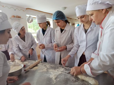 МАЙСТЕР-КЛАС «ВАРЕНИЧНИЙ ДРАЙВ» ДЛЯ АБІТУРІЄНТІВ ХАРКОВА