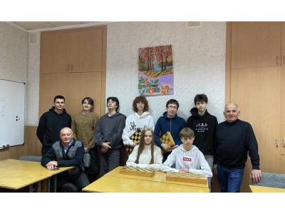 ШАХОВИЙ ТУРНІР ОБ’ЄДНАВ КОЛЕДЖІ В РАМКАХ ПРОГРАМИ «ПЛІЧ-О-ПЛІЧ» ШАХОВИЙ ТУРНІР ОБ’ЄДНАВ КОЛЕДЖІ В РАМКАХ ПРОГРАМИ «ПЛІЧ-О-ПЛІЧ»