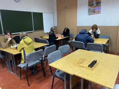 ШАХОВИЙ ТУРНІР ОБ’ЄДНАВ КОЛЕДЖІ В РАМКАХ ПРОГРАМИ «ПЛІЧ-О-ПЛІЧ» ШАХОВИЙ ТУРНІР ОБ’ЄДНАВ КОЛЕДЖІ В РАМКАХ ПРОГРАМИ «ПЛІЧ-О-ПЛІЧ»