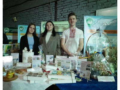 КОЛЕДЖ УРОЧИСТО ВІДСВЯТКУВАВ 95-РІЧНИЙ ЮВІЛЕЙ КОЛЕДЖ УРОЧИСТО ВІДСВЯТКУВАВ 95-РІЧНИЙ ЮВІЛЕЙ