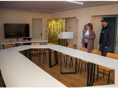 БЛАГОДІЙНИЙ ФОНД ДЕНИСА ПАРАМОНОВА ПОДАРУВАВ НОВІ МЕБЛІ МАЛІЙ АКТОВІЙ ЗАЛІ КОЛЕДЖУ БЛАГОДІЙНИЙ ФОНД ДЕНИСА ПАРАМОНОВА ПОДАРУВАВ НОВІ МЕБЛІ МАЛІЙ АКТОВІЙ ЗАЛІ КОЛЕДЖУ