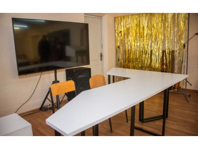 БЛАГОДІЙНИЙ ФОНД ДЕНИСА ПАРАМОНОВА ПОДАРУВАВ НОВІ МЕБЛІ МАЛІЙ АКТОВІЙ ЗАЛІ КОЛЕДЖУ БЛАГОДІЙНИЙ ФОНД ДЕНИСА ПАРАМОНОВА ПОДАРУВАВ НОВІ МЕБЛІ МАЛІЙ АКТОВІЙ ЗАЛІ КОЛЕДЖУ