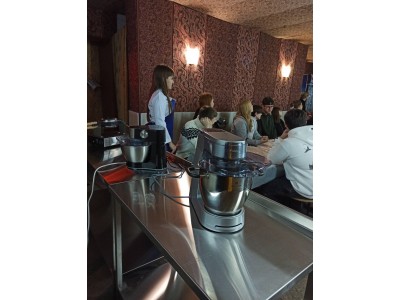 МАЙСТЕР-КЛАС «СЕКРЕТИ СТРІТ-ФУДУ»: ЗНАЙОМСТВО ШКОЛЯРІВ З ПРОФЕСІЯМИ МАЙБУТНЬОГО