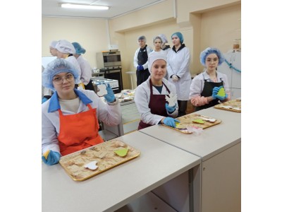 НОВОРІЧНИЙ НАСТРІЙ ЗІ СМАКОМ ПРОФЕСІЇ