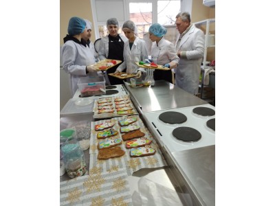 НОВОРІЧНИЙ НАСТРІЙ ЗІ СМАКОМ ПРОФЕСІЇ