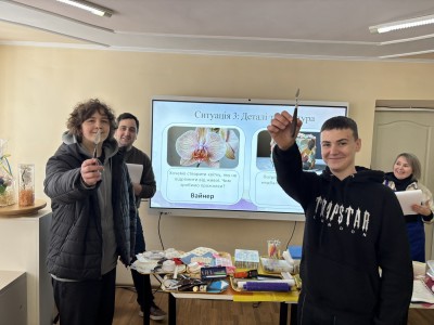 МАЙСТЕР-КЛАС МОВА СОЛОДКОГО ДЕКОРУ: ФОРМИ, КОЛЬОРИ, ІНСТРУМЕНТИ» МАЙСТЕР-КЛАС МОВА СОЛОДКОГО ДЕКОРУ: ФОРМИ, КОЛЬОРИ, ІНСТРУМЕНТИ»