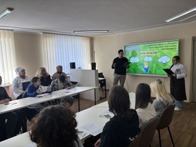 ЯСКРАВИЙ ТА СМАЧНИЙ МАЙСТЕР-КЛАС ДЛЯ АБІТУРІЄНТІВ «BURGER CRAFT: СТВОРЮЙ, ПОЄДНУЙ, СМАКУЙ» ЯСКРАВИЙ ТА СМАЧНИЙ МАЙСТЕР-КЛАС ДЛЯ АБІТУРІЄНТІВ «BURGER CRAFT: СТВОРЮЙ, ПОЄДНУЙ, СМАКУЙ»