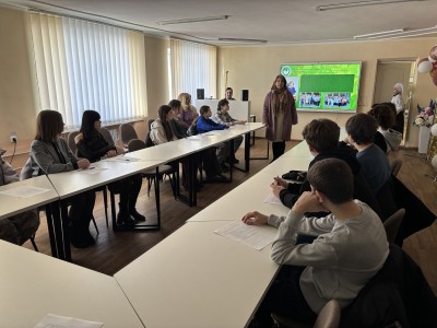 ЯСКРАВИЙ ТА СМАЧНИЙ МАЙСТЕР-КЛАС ДЛЯ АБІТУРІЄНТІВ «BURGER CRAFT: СТВОРЮЙ, ПОЄДНУЙ, СМАКУЙ» ЯСКРАВИЙ ТА СМАЧНИЙ МАЙСТЕР-КЛАС ДЛЯ АБІТУРІЄНТІВ «BURGER CRAFT: СТВОРЮЙ, ПОЄДНУЙ, СМАКУЙ»