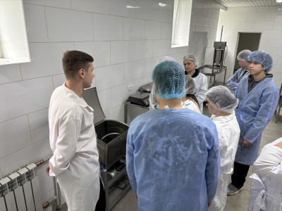ПРАКТИКА, ЩО НАДИХАЄ: СТУДЕНТИ ТМ-21 ВІДВІДАЛИ ЛИПКОВАТІВСЬКИЙ ФАХОВИЙ КОЛЕДЖ