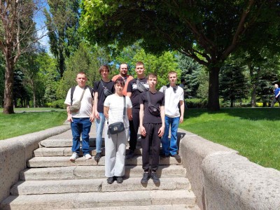 ТРАЄКТОРІЯ УСПІХУ: ВІД ОСВІТИ ДО КАР'ЄРИ ТРАЄКТОРІЯ УСПІХУ: ВІД ОСВІТИ ДО КАР'ЄРИ