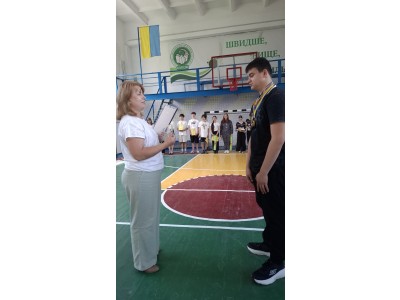 НАГОРОДЖЕННЯ ЛІДЕРІВ СПОРТИВНОГО ТА ВІЙСЬКОВО-ПАТРІОТИЧНОГО РУХУ КОЛЕДЖУ