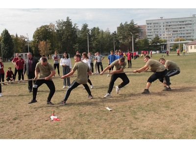 Спорт та здоров’я завжди поруч!! Спорт та здоров’я завжди поруч!!