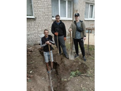 ЗДОБУВАЧІ ОСВІТИ ДОЛУЧИЛИСЯ ДО УСУНЕННЯ НАСЛІДКІВ ПОШКОДЖЕННЯ КАБЕЛЬНОЇ ЛІНІЇ