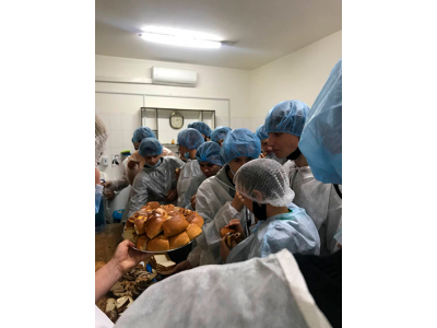 Студентські будні-час цікавих екскурсій та зустрічей. Студентські будні-час цікавих екскурсій та зустрічей.