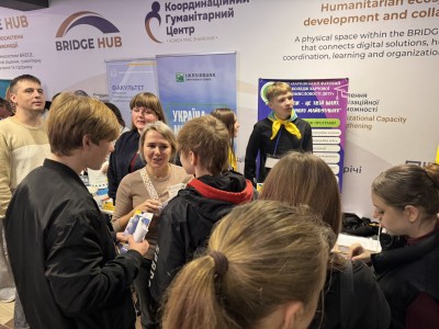 МАЙБУТНЄ ПОЧИНАЄТЬСЯ З ВИБОРУ ПРОФЕСІЇ: ПРОФОРІЄНТАЦІЙНА ЗУСТРІЧ У BRIDGE HUB