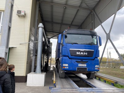 Засідання круглого столу на підприємстві. Засідання круглого столу на підприємстві.