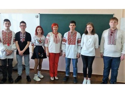 У єдності – наша сила, в серці нашому – Україна!