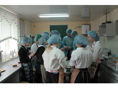 Коледжанські корпорації та шоколадний майстер–клас