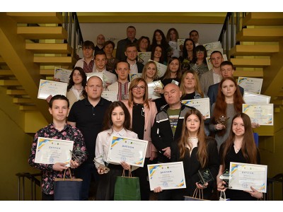 Вітаємо з перемогою у конкурсі! Вітаємо з перемогою у конкурсі!