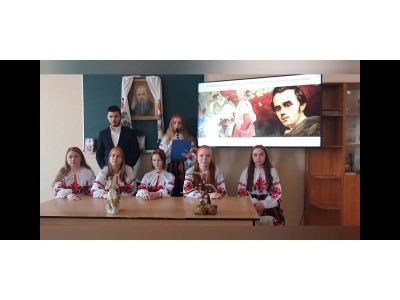 ЄДНАЙМО ДУШІ СЛОВОМ КОБЗАРЯ ЄДНАЙМО ДУШІ СЛОВОМ КОБЗАРЯ