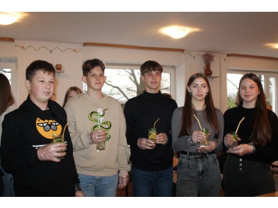 МАЙСТЕР-КЛАС «МАГІЧНЕ ШОУ» МАЙСТЕР-КЛАС «МАГІЧНЕ ШОУ»