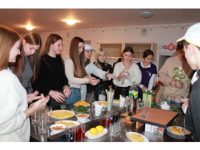 МАЙСТЕР-КЛАС «МАГІЧНЕ ШОУ» МАЙСТЕР-КЛАС «МАГІЧНЕ ШОУ»