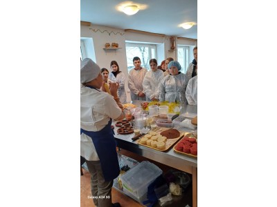 ВИШУКАНІ ДЕСЕРТИ