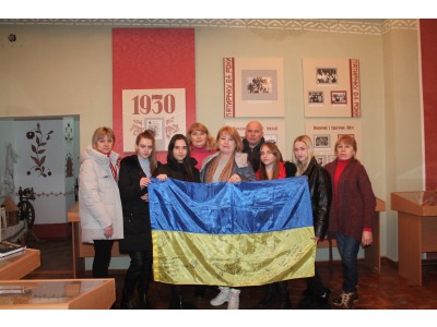 НАДАЮЧИ ДОПОМОГУ – ДОПОМАГАЄШ СОБІ