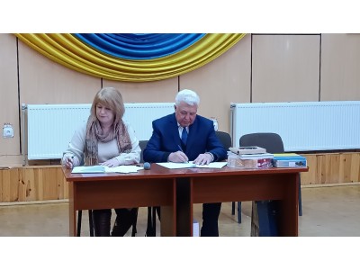 СХІД І ЗАХІД – ЄДИНІ!