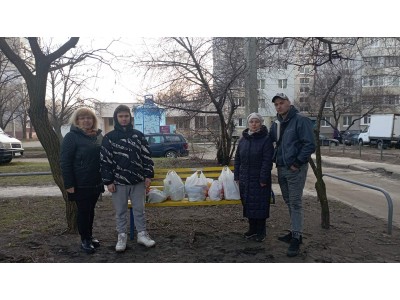 ДОБРІ СПРАВИ РОБИТИ ЛЕГКО, ЩЕ ЛЕГШЕ – СПІЛЬНИМИ  СИЛАМИ ДОБРІ СПРАВИ РОБИТИ ЛЕГКО, ЩЕ ЛЕГШЕ – СПІЛЬНИМИ  СИЛАМИ