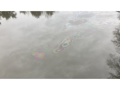 Небезпека від нафтопродуктів у воді Небезпека від нафтопродуктів у воді