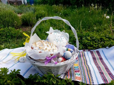 КОНКУРС ФОТОКОМПОЗИЦІЙ "УКРАЇНСЬКИЙ ВЕЛИКДЕНЬ"